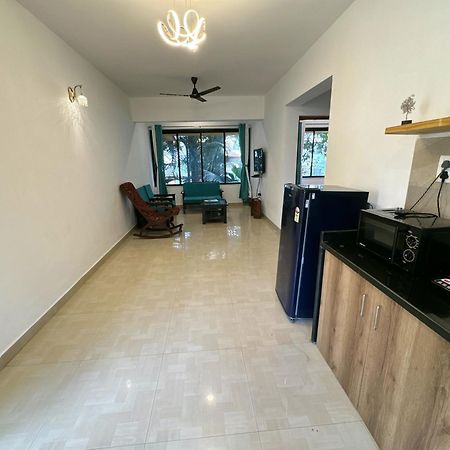 Yoyo Goa, The Apartment Hotel Vagator Bagian luar foto