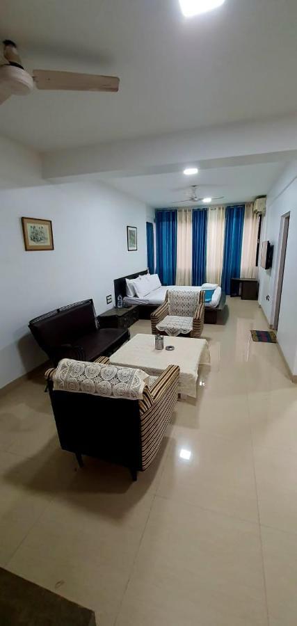 Yoyo Goa, The Apartment Hotel Vagator Bagian luar foto