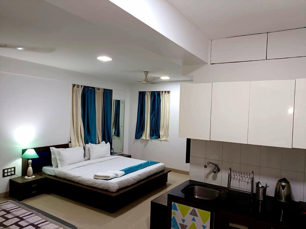 Yoyo Goa, The Apartment Hotel Vagator Bagian luar foto