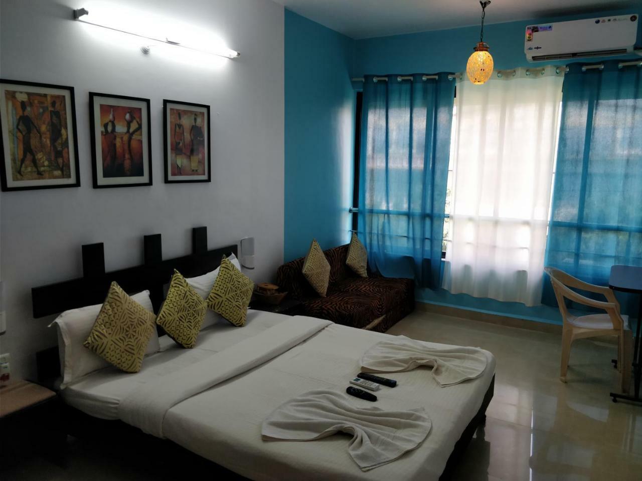 Yoyo Goa, The Apartment Hotel Vagator Bagian luar foto